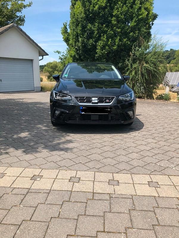 Schwarz Gebraucht 2018 Seat Ibiza FR Kleinwagen | 14.999 € (Etwas zu teuer) - Bild 1/4