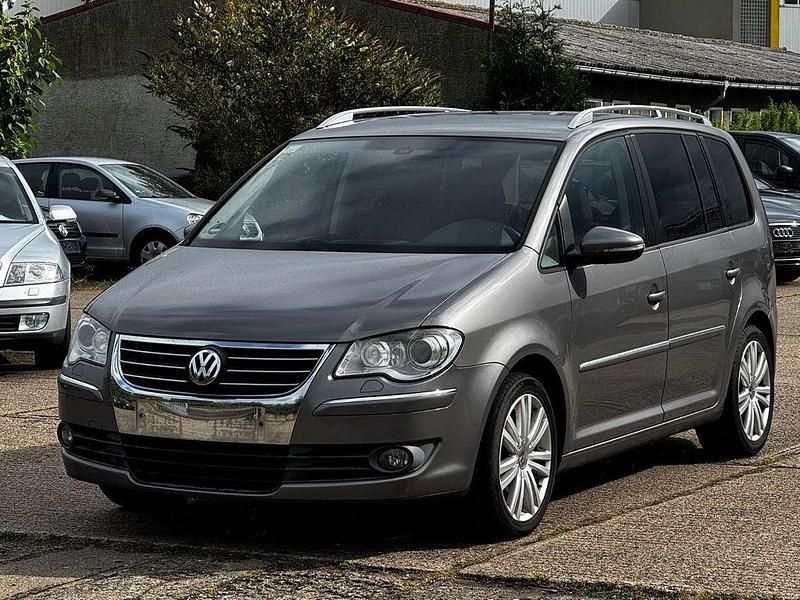 Schwarz Gebraucht 2009 VW Touran Conceptline Van / Kleinbus | 4.999 € (Teuer) - Bild 1/4