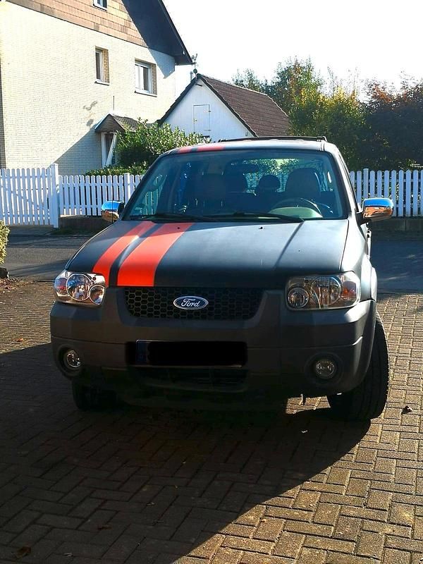 Schwarz Gebraucht 2006 Ford Maverick SUV | 1.500 € - Bild 1/4