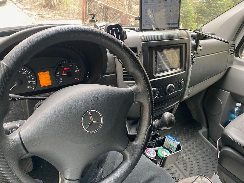 Używany Mercedes Sprinter 143 KM (105 kW) 2018 Biały Van