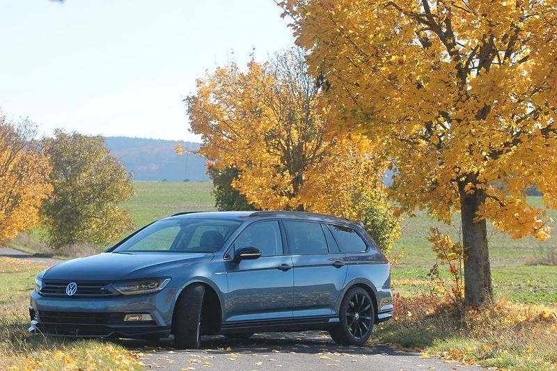 Gebraucht VW Passat 279 PS (205 kW) 2015 Blau Kombi