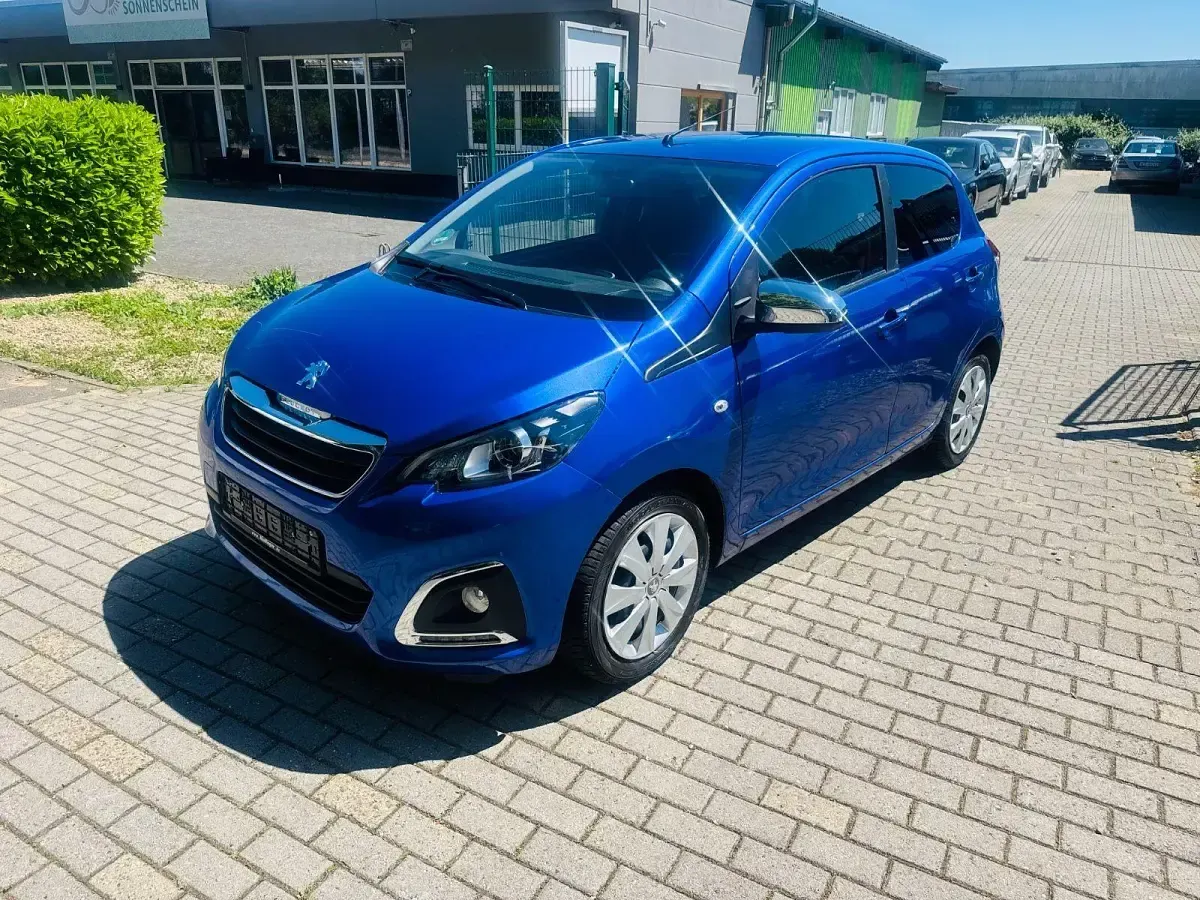 Gebraucht Peugeot 108 Style 72 PS (52 kW) 2020 Blau Limousine
