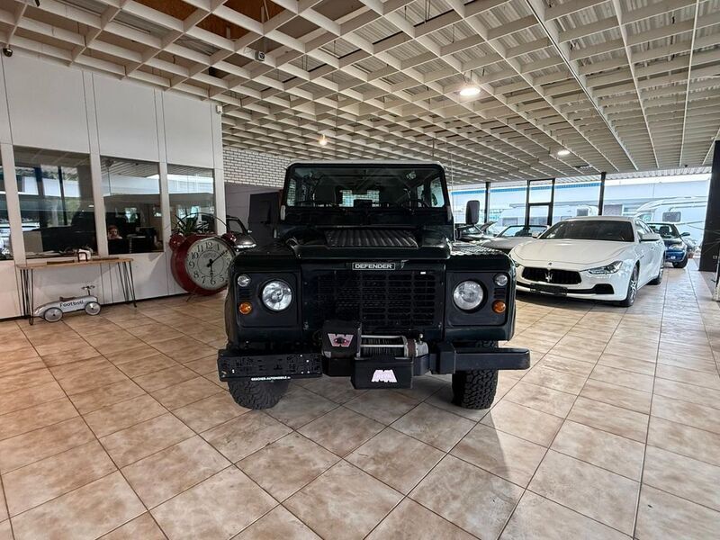 Grün Gebraucht 2002 Land Rover Defender SUV | 18.900 € - Bild 1/4