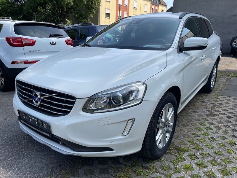 Weiß Gebraucht 2015 Volvo XC60 Summum SUV | 15.990 € (Fairer Preis) - Bild 1/4