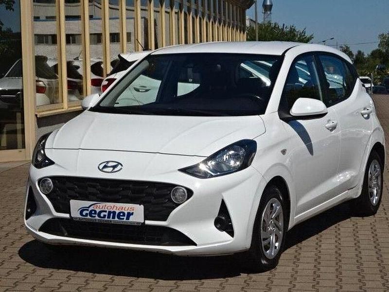 Gebraucht Hyundai i10 Select 67 PS (49 kW) 2021 Weiß Kleinwagen
