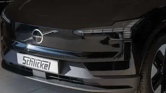 Gebraucht Volvo EX30 Plus 200 kW (272 PS) 2025 Onyx black SUV