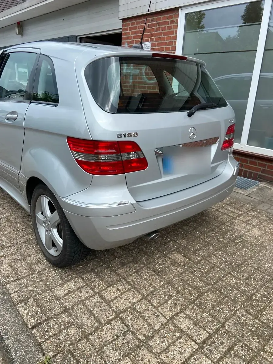 Gebraucht Mercedes B180 108 PS (79 kW) 2005 Silber Van / Kleinbus