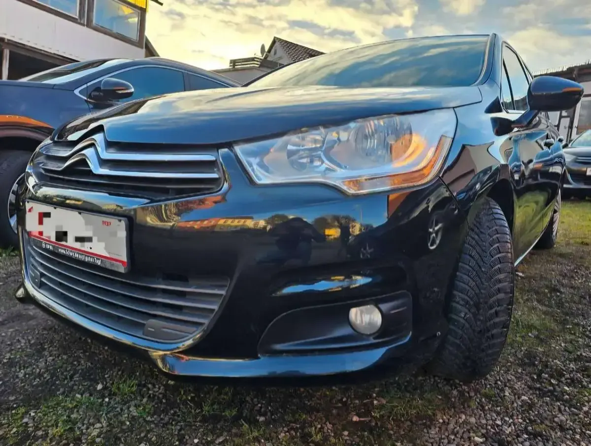 Gebraucht Citroën C4 Exclusive 120 PS (88 kW) 2011 Schwarz Limousine