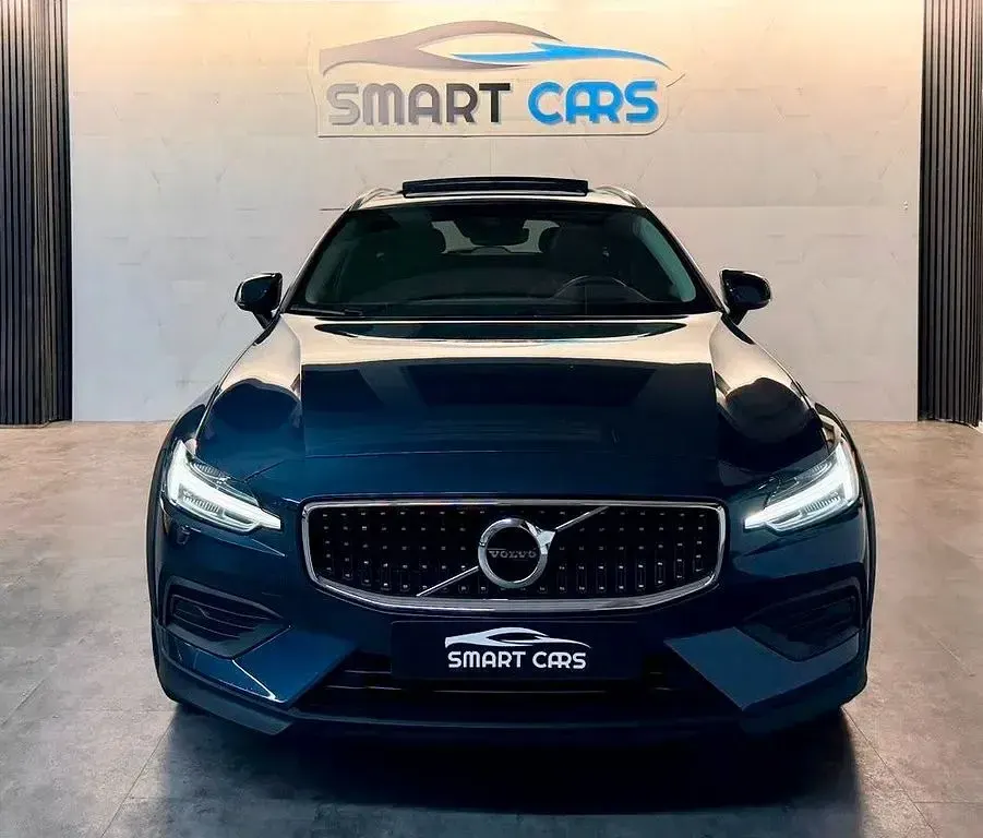 Gebraucht Volvo V60 CC Pro 197 PS (144 kW) 2022 Blau Kombi