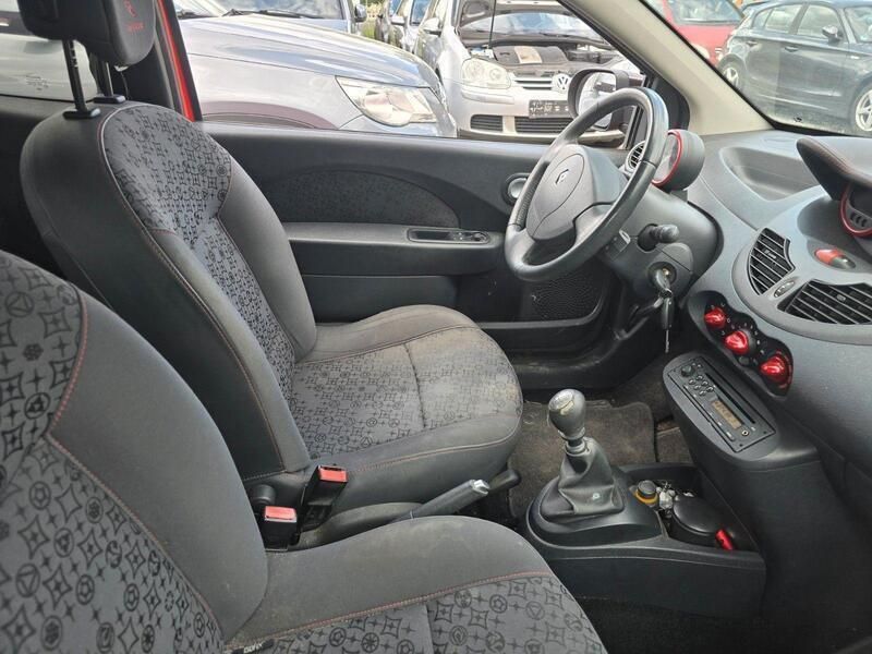 Gebraucht Renault Twingo 75 PS (55 kW) 2010 Rot Kleinwagen