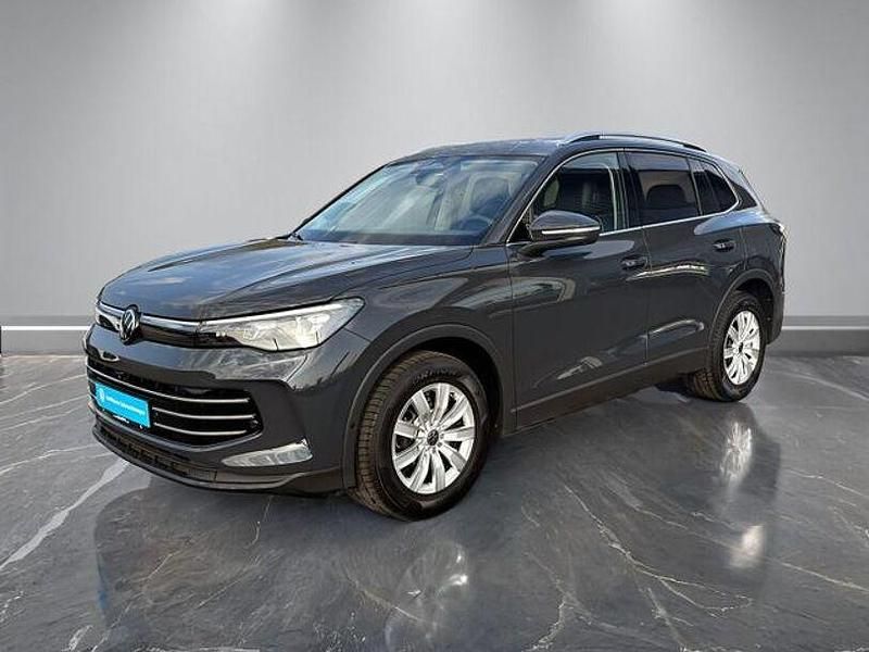 Gebraucht VW Tiguan Elegance 150 PS (110 kW) 2024 Grau SUV