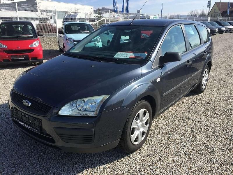 Gebraucht Ford Focus Trend 101 PS (74 kW) 2007 Grau Kombi