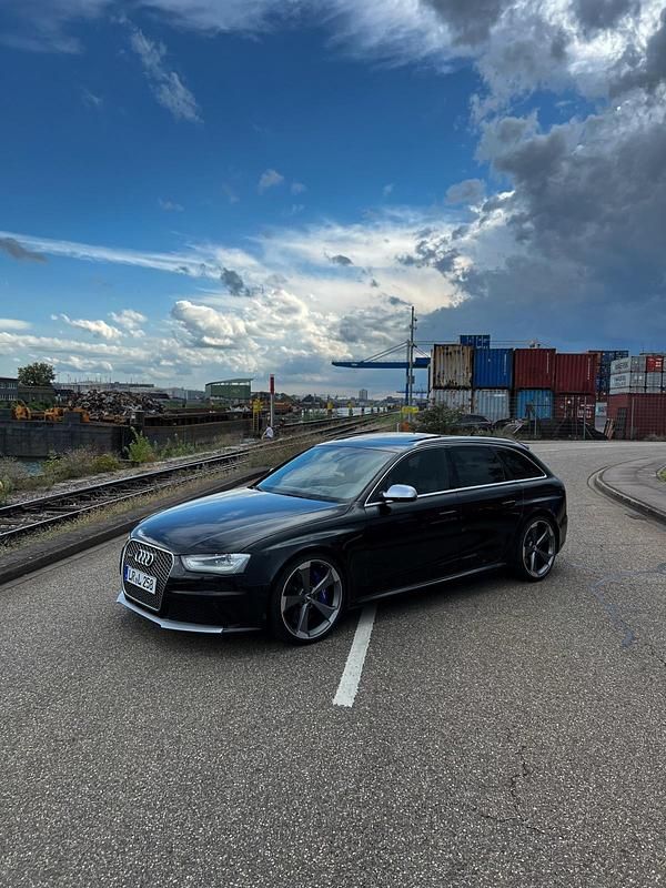 Second-hand Audi RS4 450 CP (330 kW) 2014 Negru Break