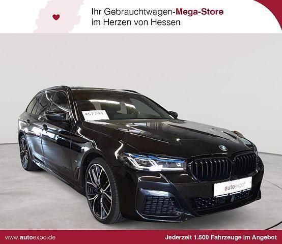 Saphirschwarz metallic Gebraucht 2022 BMW 540 Sport Line Kombi | 37.990 € (Superpreis) - Bild 1/4