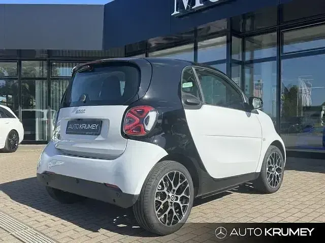 Gebraucht Smart ForTwo Electric Drive Pulse 60 kW (82 PS) 2024 Weiß Coupé