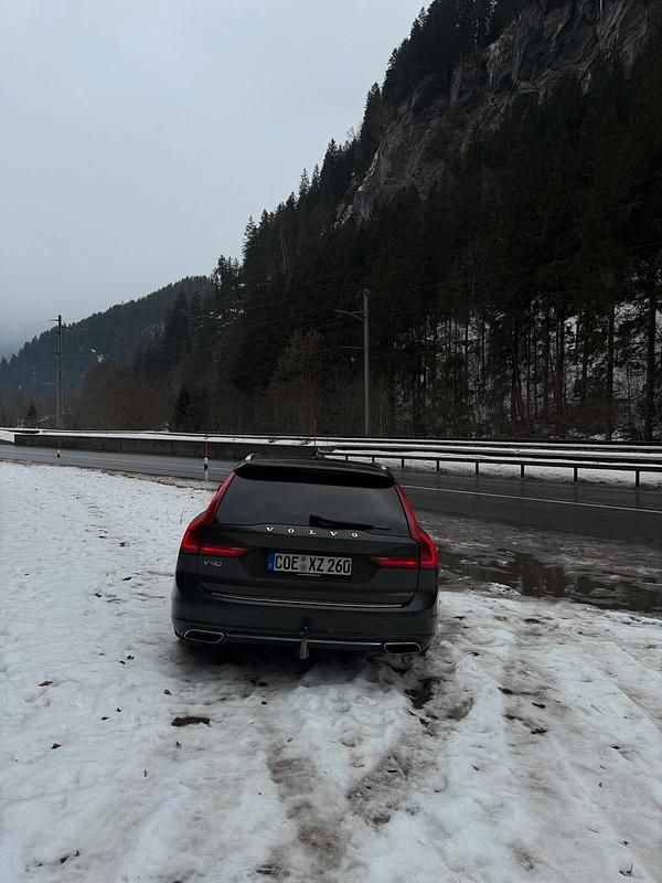 Gebraucht Volvo V90 150 PS (110 kW) 2018 Andere farben Kombi