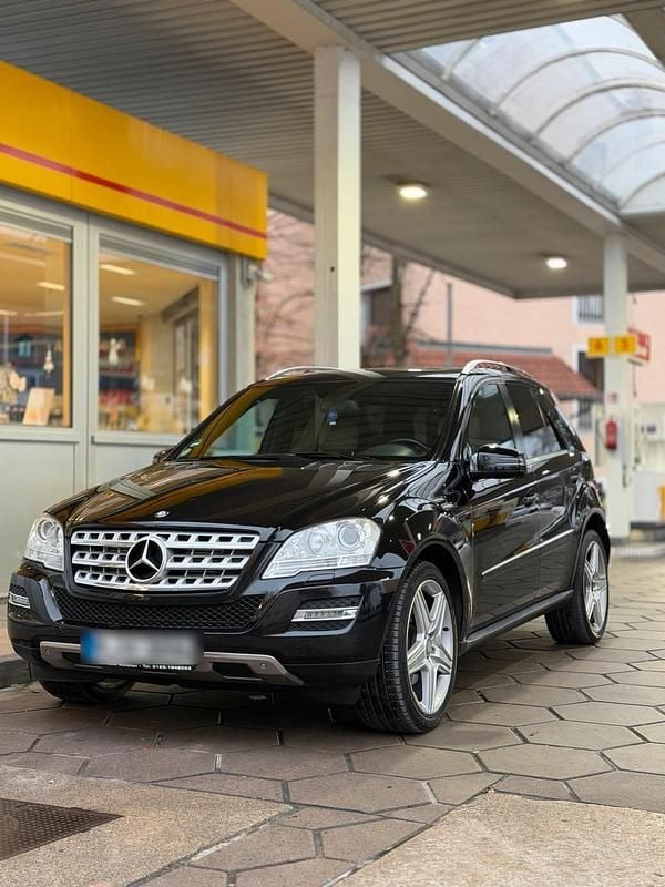 Gebraucht Mercedes ML350 AMG 231 PS (169 kW) 2011 Schwarz SUV