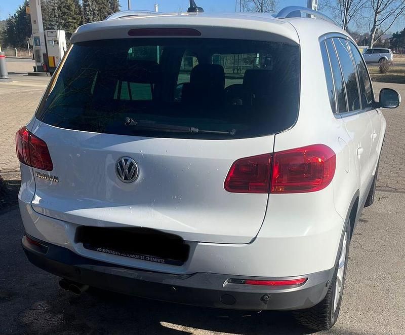 Gebraucht VW Tiguan LOUNGE 125 PS (91 kW) 2016 Weiß SUV