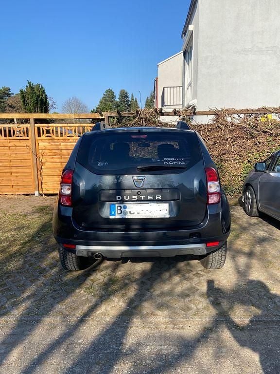 Gebraucht Dacia Duster Lauréate 114 PS (83 kW) 2017 Grau SUV