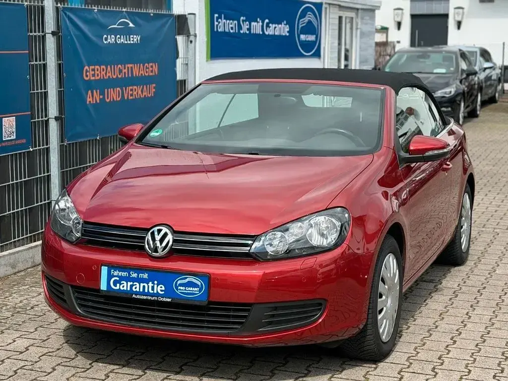 Gebraucht VW Golf Cabriolet Basis 105 PS (77 kW) 2013 Rot Cabrio