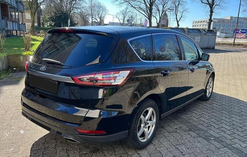 Gebraucht Ford S-MAX S 211 PS (155 kW) 2018 Schwarz Van / Kleinbus