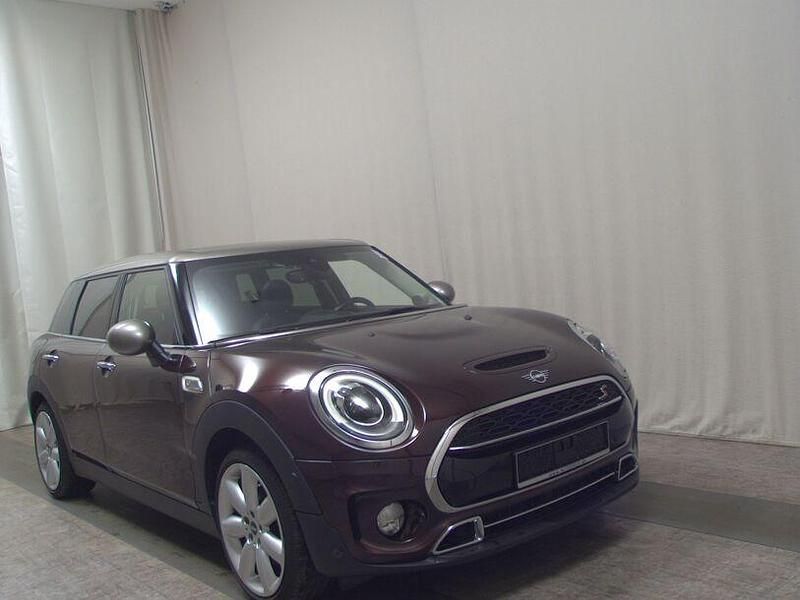 Gebraucht Mini Cooper SD Clubman 190 PS (139 kW) 2019 Pure burgundy metallic Kombi