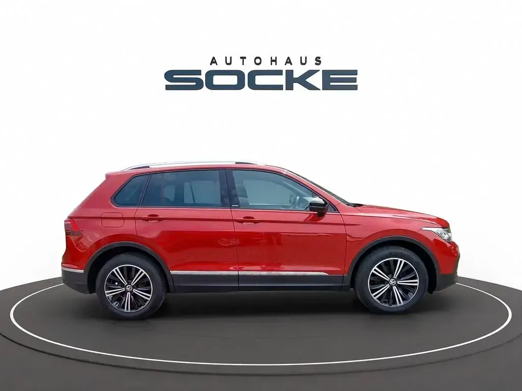 Gebraucht VW Tiguan Active 150 PS (110 kW) 2022 Kings red metallic SUV