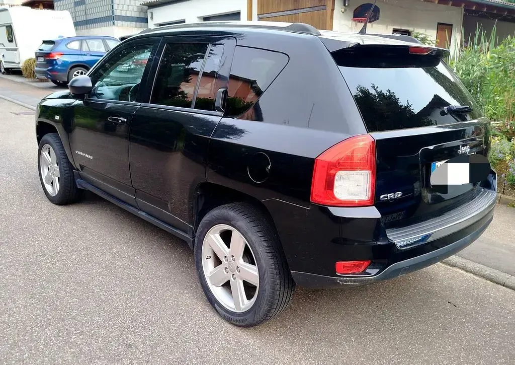 Gebraucht Jeep Compass Limited 163 PS (119 kW) 2013 Schwarz SUV