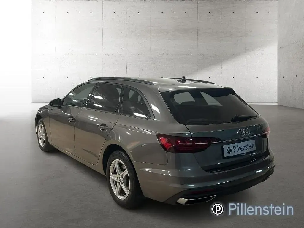 Używany Audi A4 136 KM (100 kW) 2022 Szary Kombi