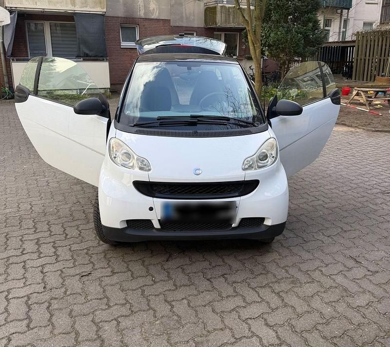 Gebraucht Smart ForTwo Coupé 61 PS (44 kW) 2010 Weiß Coupé