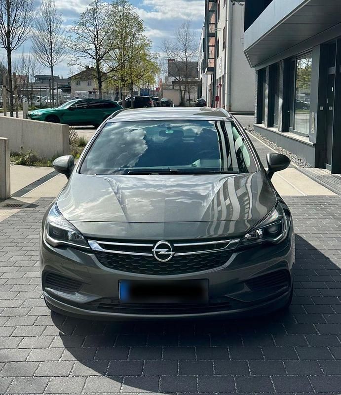 Gebraucht Opel Astra 110 PS (80 kW) 2018 Grau Kombi