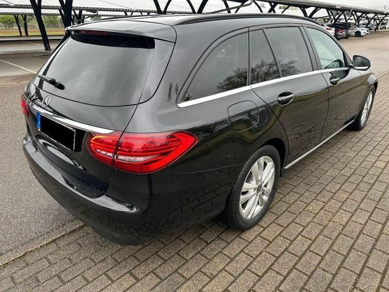 Gebraucht Mercedes C200 160 PS (117 kW) 2020 Schwarz Kombi