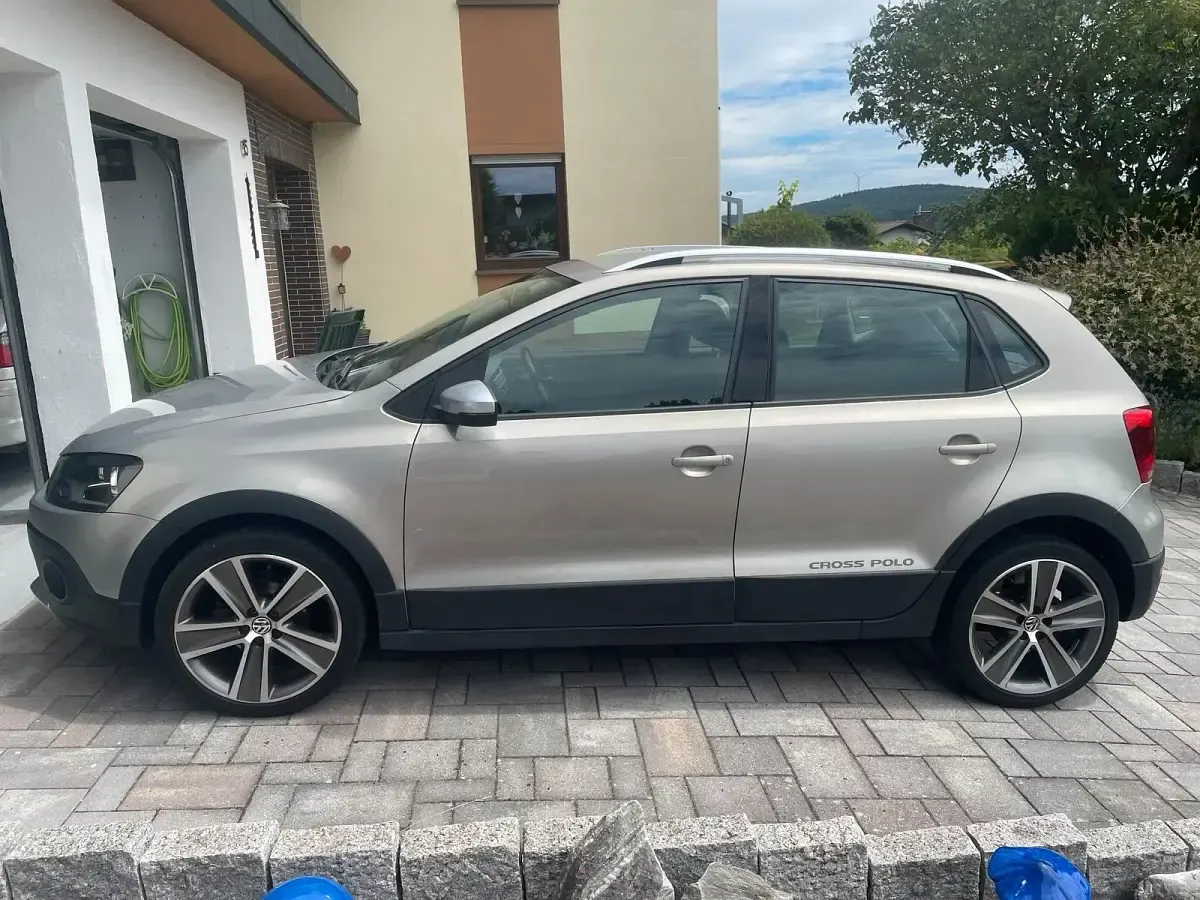 Gebraucht VW Polo Cross 86 PS (63 kW) 2010 Beige Kleinwagen