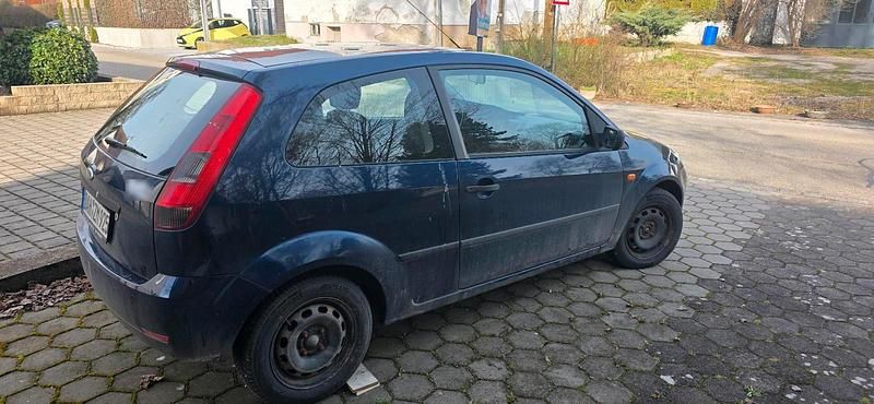 Gebraucht Ford Fiesta 60 PS (44 kW) 2004 Blau Kleinwagen