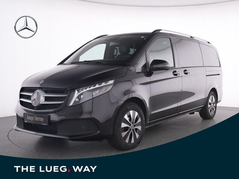 Schwarz obsidianschwarz metall Gebraucht 2024 Mercedes V300 Van / Kleinbus | 70.885 € (Fairer Preis) - Bild 1/4