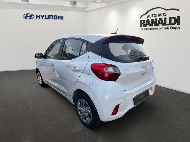 Neu Hyundai i10 Select 63 PS (46 kW) 2025 Weiss Kleinwagen