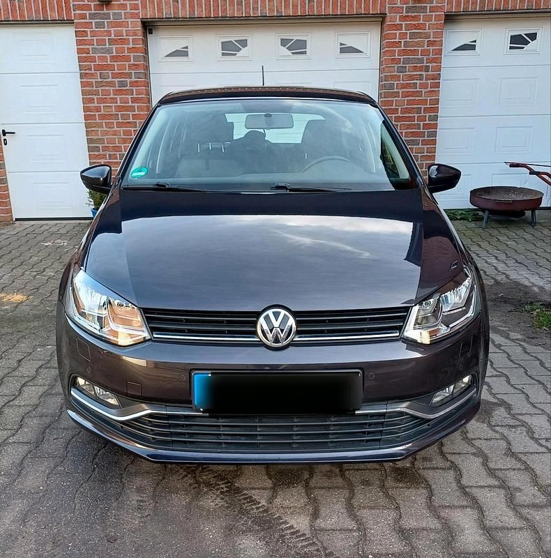 Grau Gebraucht 2016 VW Polo Comfortline Kleinwagen | 11.990 € (Etwas zu teuer) - Bild 1/4