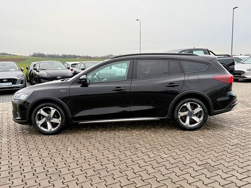 Gebraucht Ford Focus Active 125 PS (91 kW) 2024 Schwarz Limousine