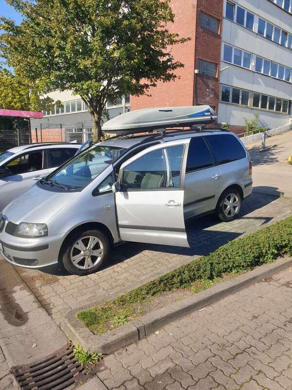 Gebraucht 2009 Seat Alhambra Reference Van / Kleinbus | 3.750 € (Teuer) - Bild 1/4