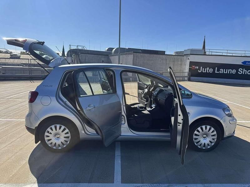 Gebraucht VW Golf V 80 PS (58 kW) 2007 Reflexsilber metallic Kleinwagen