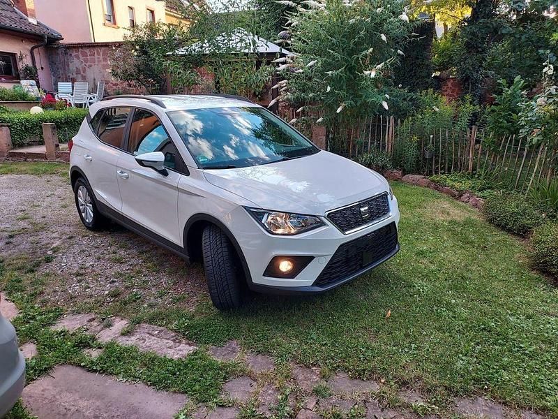 Weiß Gebraucht 2019 Seat Arona Style SUV | 10.600 € (Fairer Preis) - Bild 1/3