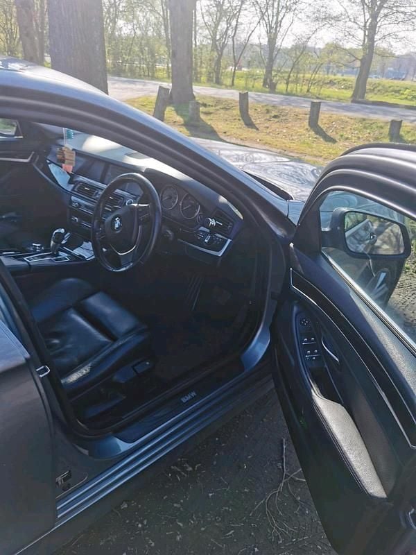 Gebraucht BMW 520 2011 Silber Limousine
