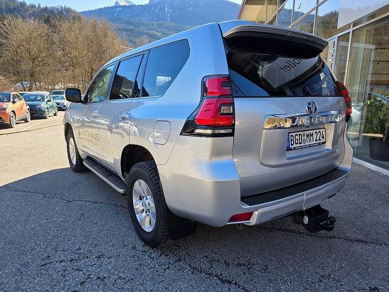 Gebraucht Toyota Land Cruiser Executive 204 PS (150 kW) 2023 Silber SUV
