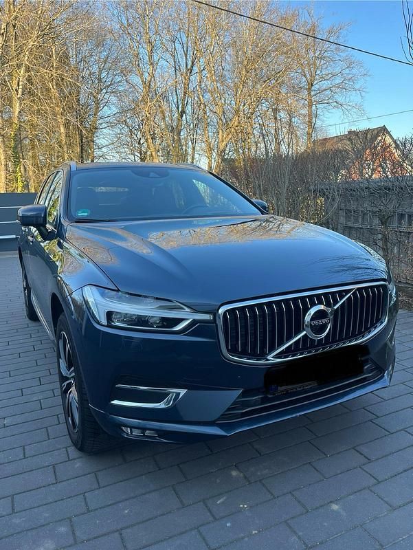 Blau Gebraucht 2018 Volvo XC60 SUV | 24.500 € (Fairer Preis) - Bild 1/4