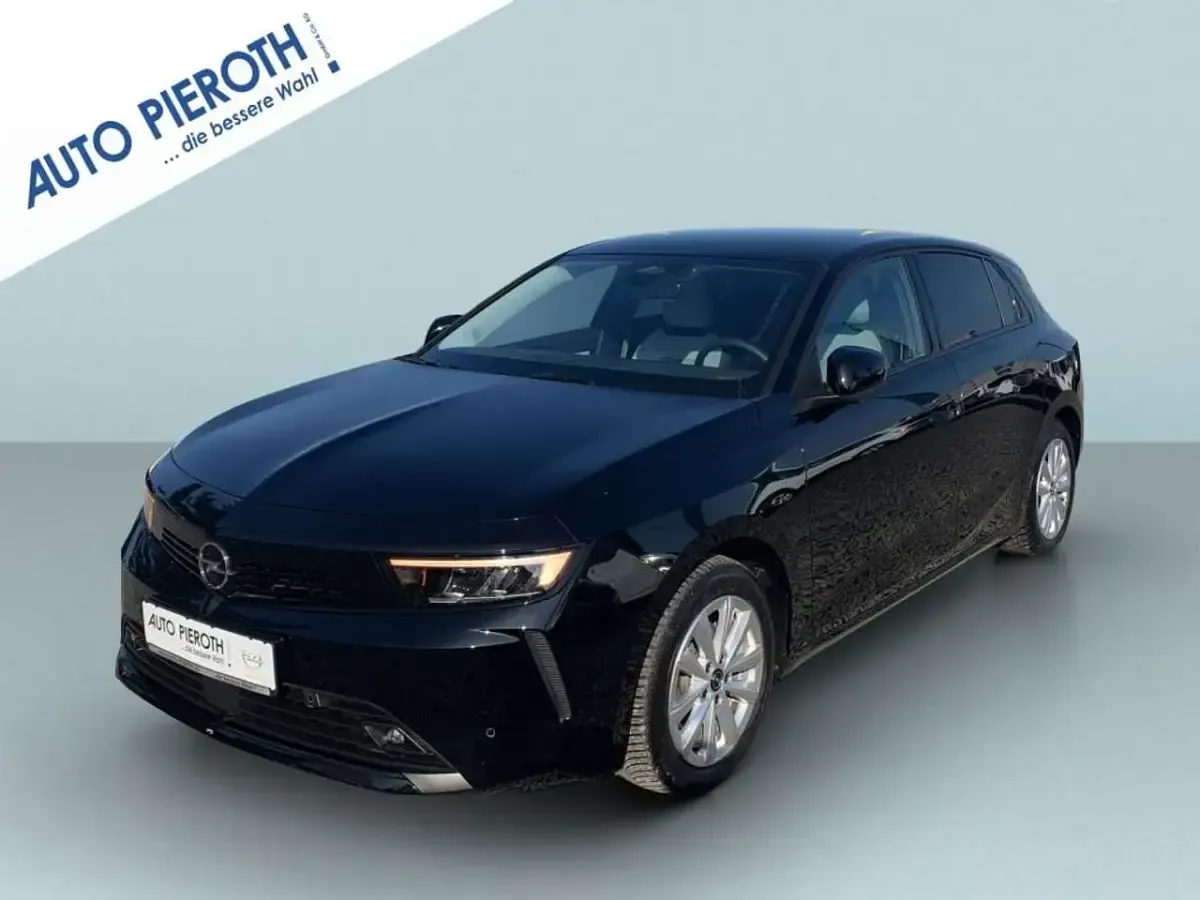 Usado Opel Astra Elegance 131 HP (96 kW) 2023 Sedan