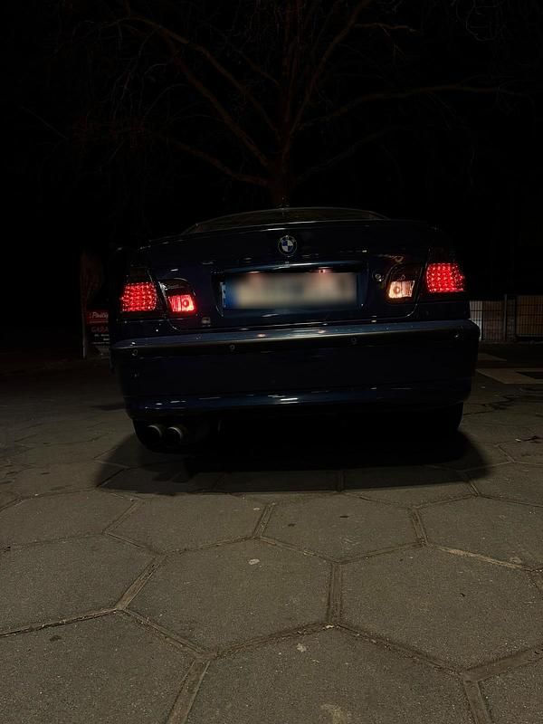 Gebraucht BMW 330 231 PS (169 kW) 2002 Blau Limousine