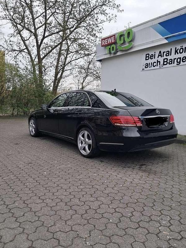 Gebraucht Mercedes E250 Avantgarde 204 PS (150 kW) 2013 Limousine