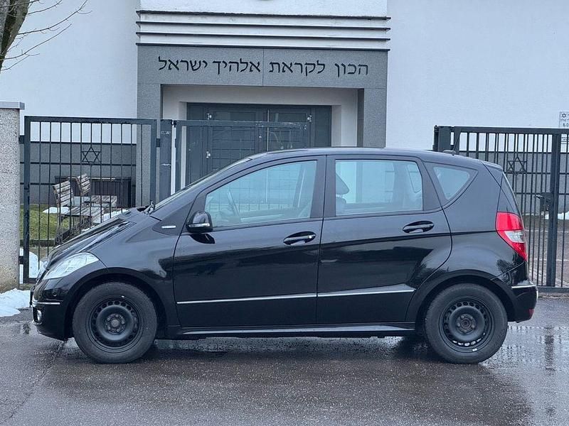 Gebraucht Mercedes A160 Avantgarde 95 PS (69 kW) 2010 Schwarz Limousine