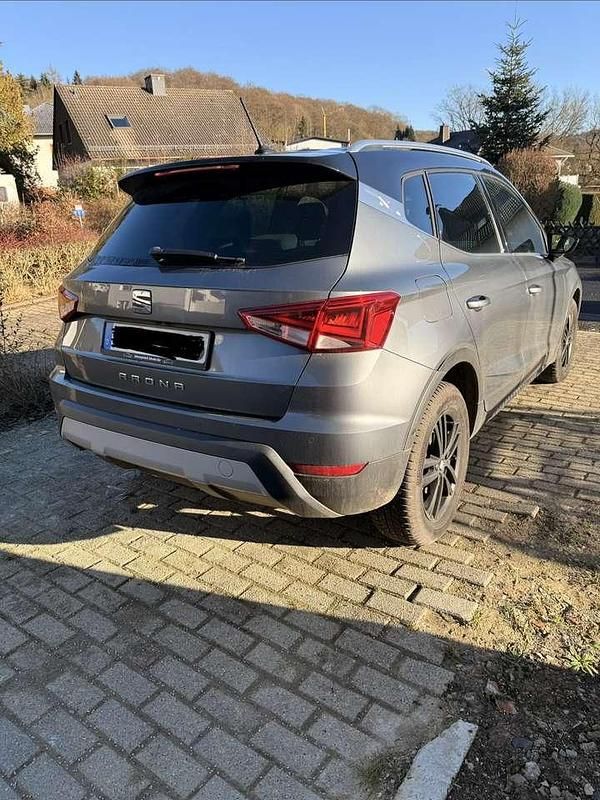Gebraucht Seat Arona XCELLENCE 95 PS (69 kW) 2018 Grau SUV