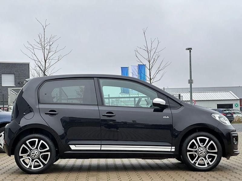 Gebraucht VW up! CLUB 75 PS (55 kW) 2017 Schwarz Kleinwagen